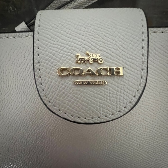 Coach Tech Wallet Crossgrain Leather in Bone with Goldtone details - Picture 2 of 6